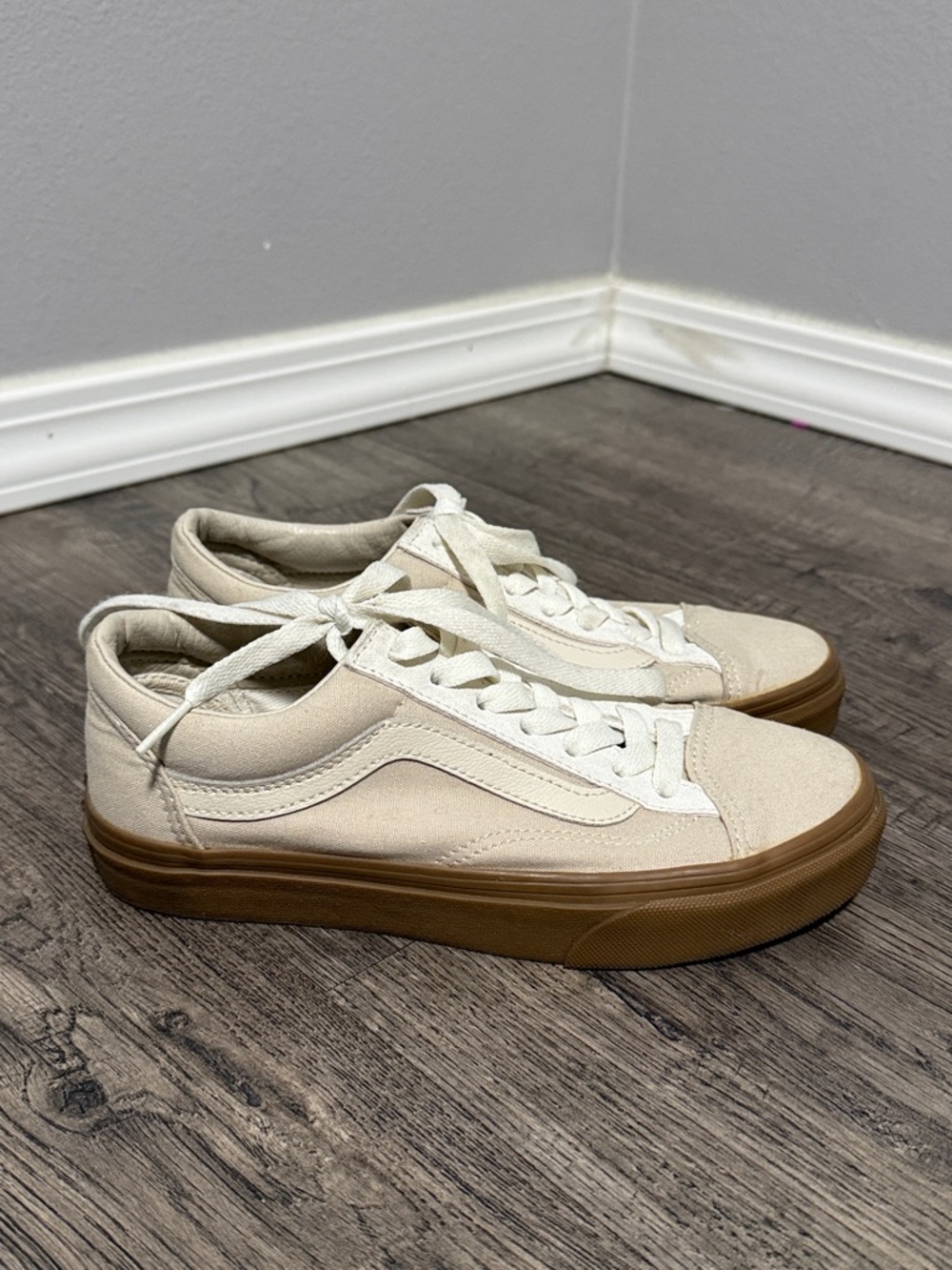 Low-Top Canvas Sneakers in Cream with Gum Sole